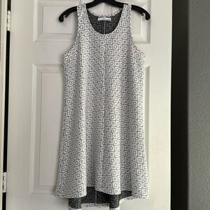 Topson Downs grey and white symmetrical dress size M